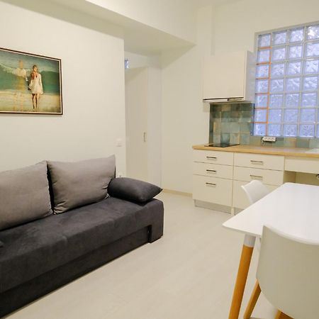 Parasiou Studios 103 Διαμερίσματα Στο Κέντρο Της Πόλης Komotiní Ngoại thất bức ảnh